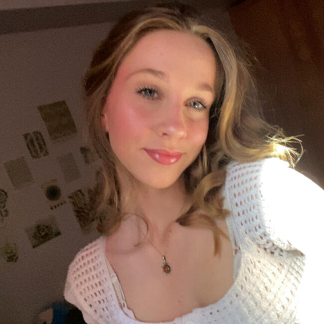 Babysitter in Lindsay: Dharma