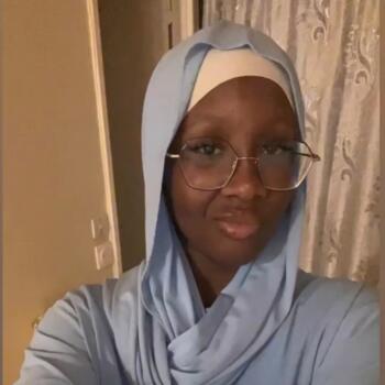 Babysitter in Paris: Mariem