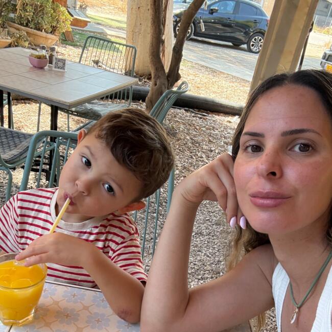 Δουλειά για babysitter στην περιοχή Πάφος: Mor