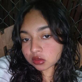 Babysitter in Guatemala City: Krista