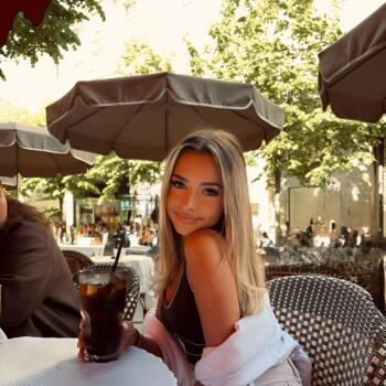 Babysitter in Nice: Chloé