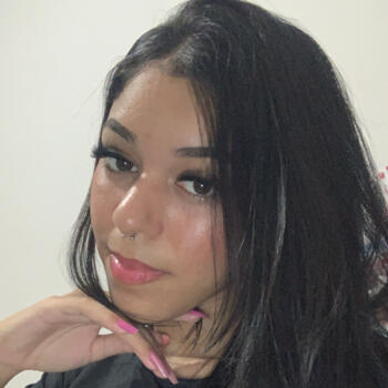 Babysitter in Itumbiara: Anne