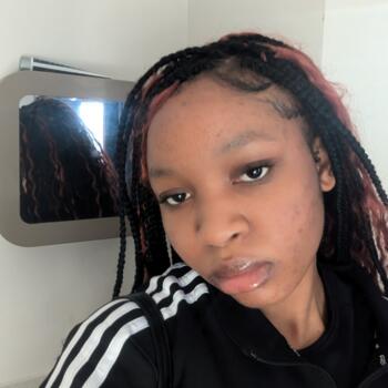 Babysitter in Barking: Evan-Niniola