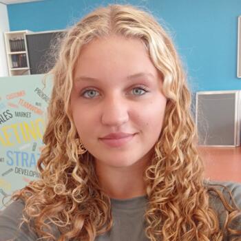 Babysitter De Goorn: Mayra