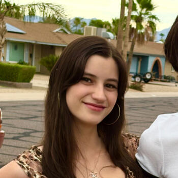 Babysitter in Phoenix: Isabella