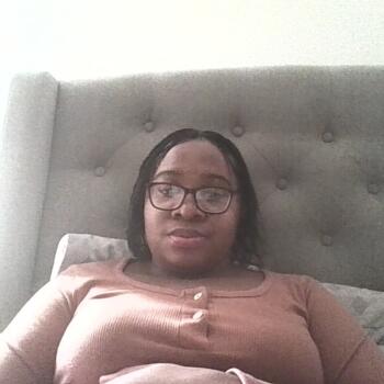 Baby-sitter in Calgary: Daniella
