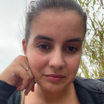 Babysitter in Pornic: Yaelle