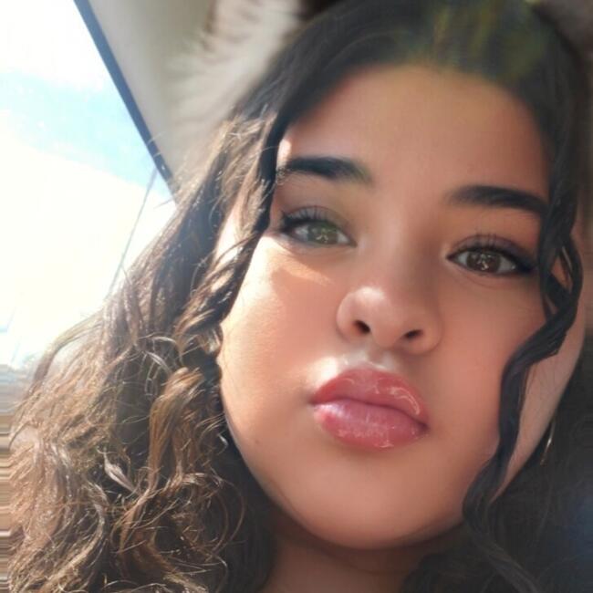 Baby-sitter in Aurora: Joy