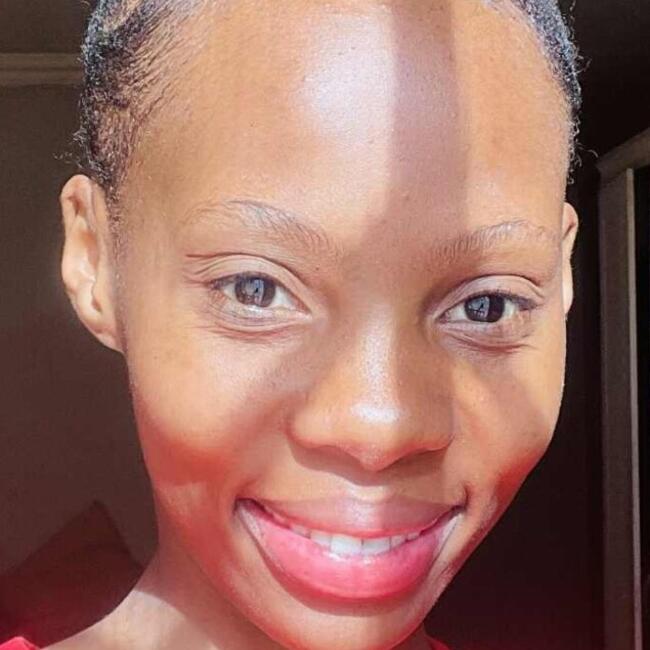Babysitter in Benoni: Angie