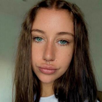 Nanny Valencia: Tatiana Belli