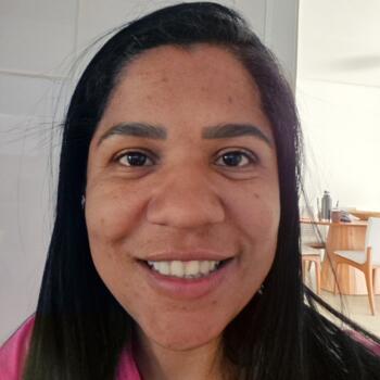 Babysitter Barueri: Bruna