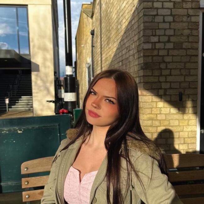 Babysitter in Ely: Trinity