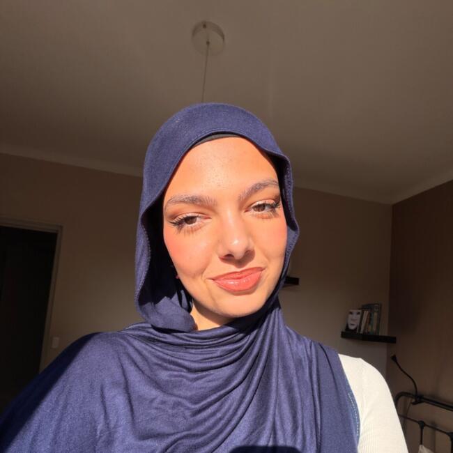 Babysitter in Valenciennes: Assia