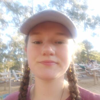 Babysitter Altrincham: Hazel