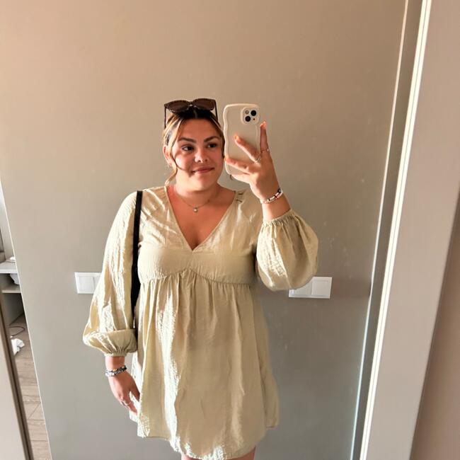 Babysitter in Pinner: Amie