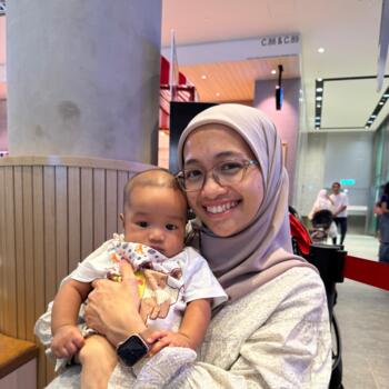 Kerja pengasuh di Kuala Lumpur: kerja pengasuh Aina