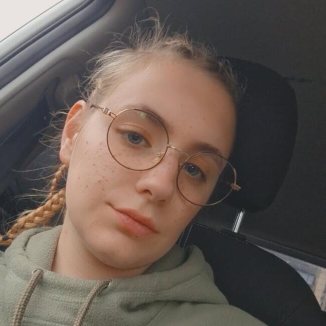 Babysitter in La Chomette: Lea