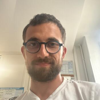 Babysitter in Bordeaux: Charles