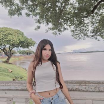 Babysitter in Uberlândia: Crissbel