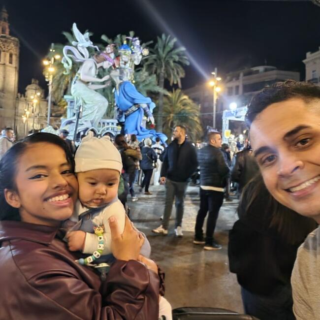 Trabajo de canguro en Torrente: María camila