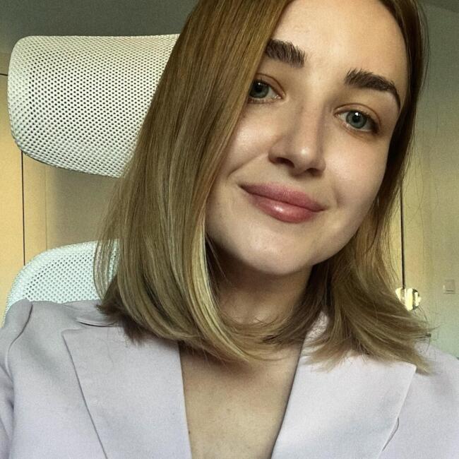 Babysitter in Warsaw: Olena