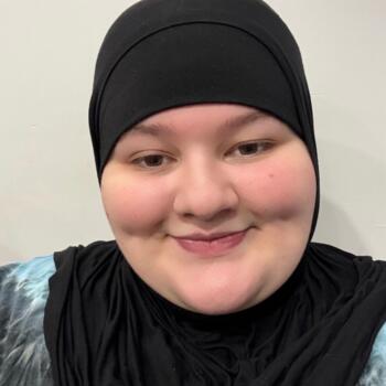 Babysitter Campbelltown: Amina