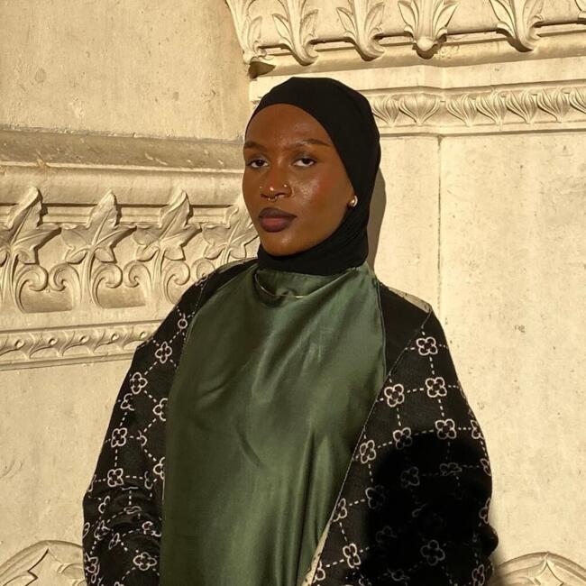 Nanny in Vénissieux: Nazra