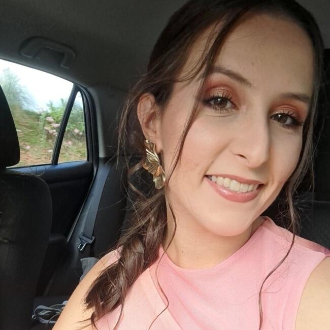 Babysitter em Rabo de Peixe: Tânia