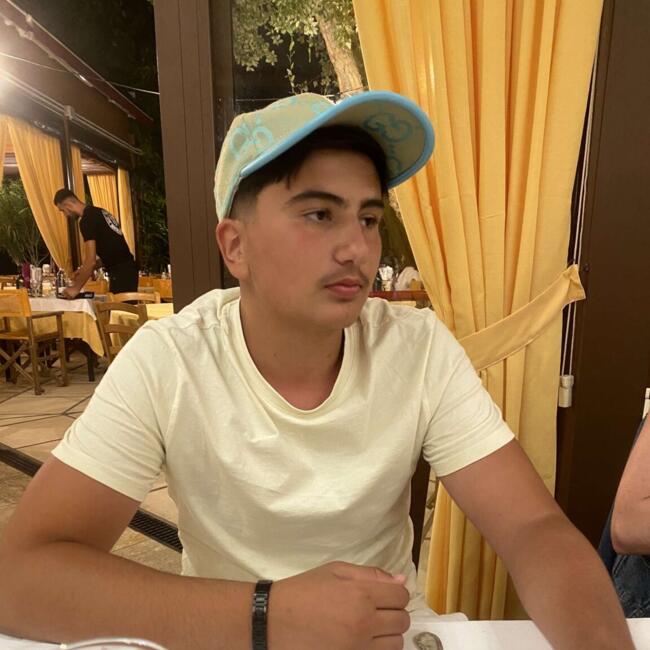 Babysitter in Saint-Avold: Luca
