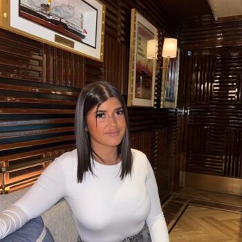 Niñera en Joinville-le-Pont: Alexia