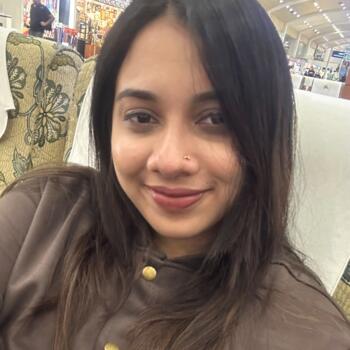 Babysitter in Paris: Shahana