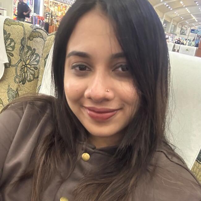 Babysitter in Paris: Shahana