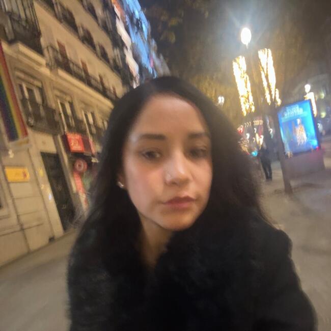 Babysitter in Bordeaux: Kiara