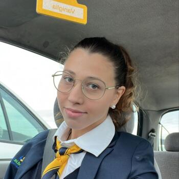 Babysitter in Faro: Érica