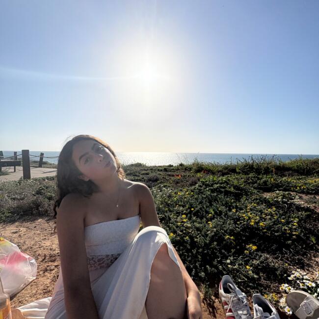 בייביסיטר ב- מודיעין: Adva