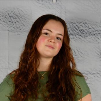 Babysitter in Périgny: Malia