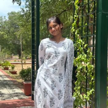Babysitter Pune: Sarah