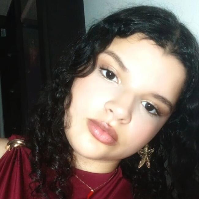 Babysitter in Saint-Etienne: Sara