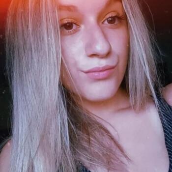 Babysitter in Arconate: Nicole