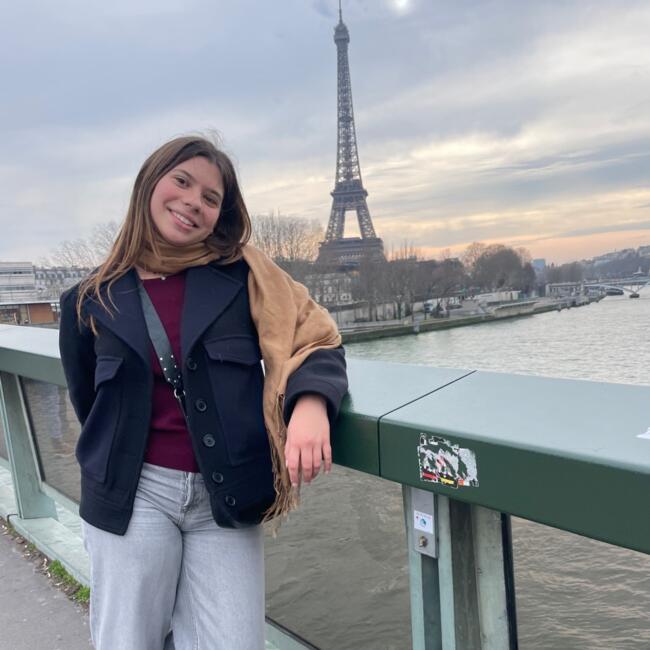 Babysitter in Oeiras: Clara