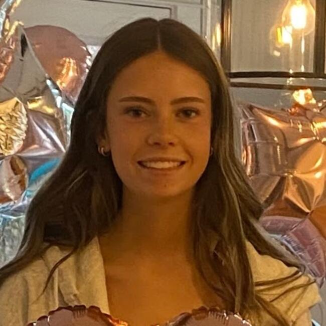 Babysitter in Kirkland (Washington): Sienna