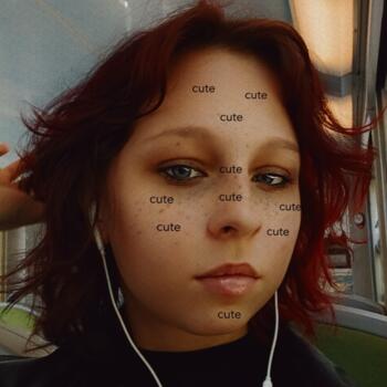 Babysitter in Saint-Michel-sur-Orge: Laura