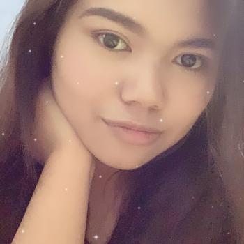 Babysitter Singapore: Nur