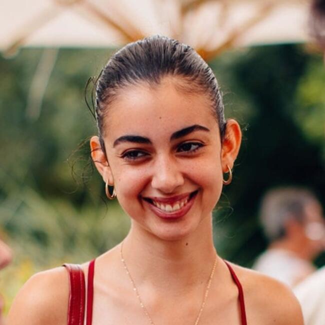 Babysitter in La Rochelle: Manon