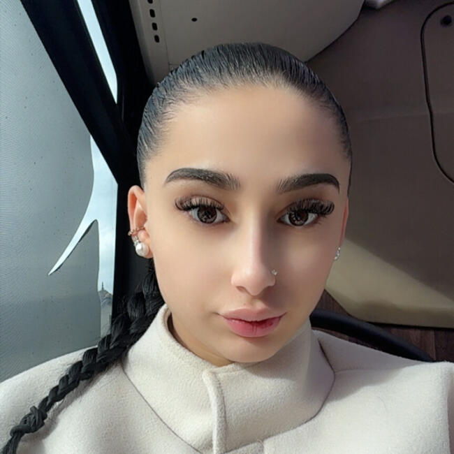 Babysitter in Besançon: Jaziya