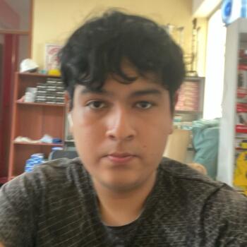 Babysitting job in Trujillo: Hugose