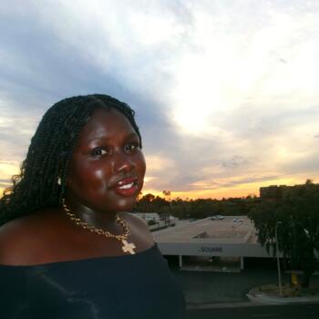 Babysitter in Chandler: Nyathuok