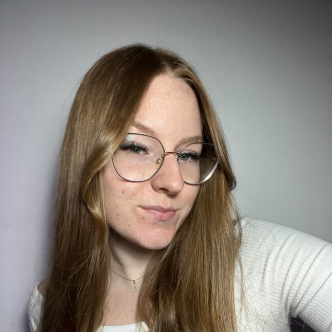 Babysitter in Cepoy: Lison