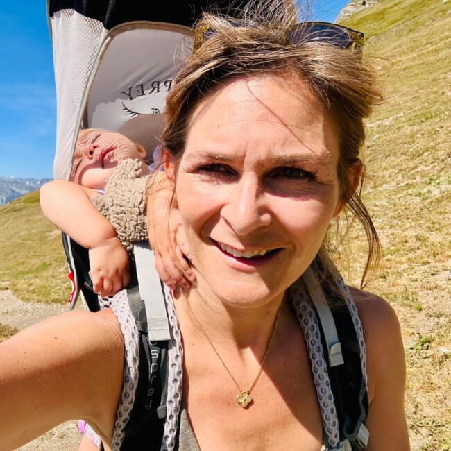 Emploi de baby-sitting à Pully: Camille