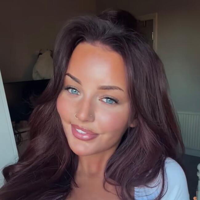 Babysitter in Bradford: Hannah
